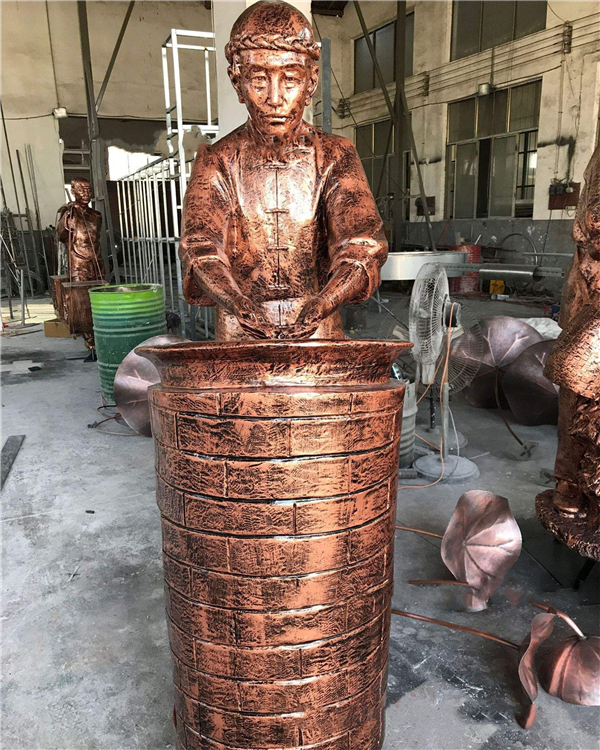 仿銅炒茶雕塑.jpg 仿銅炒茶雕塑.jpg
