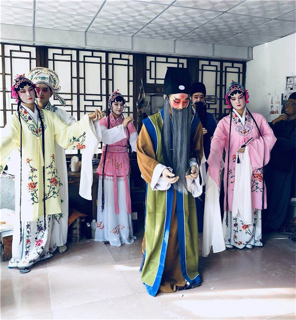 戲曲情景小品雕塑.jpg 戲曲情景小品雕塑.jpg