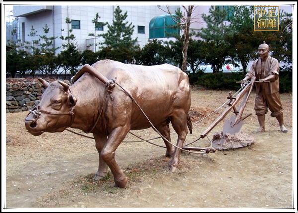 民間耕地民俗雕塑.jpg 民間耕地民俗雕塑.jpg