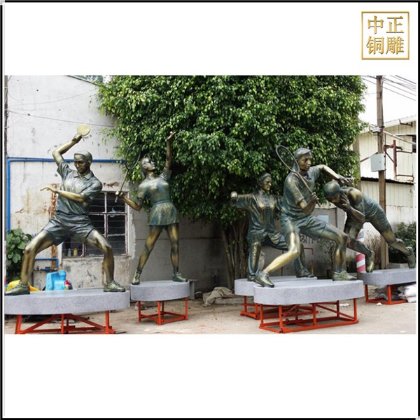 打羽毛球人物雕塑.jpg 打羽毛球人物雕塑.jpg