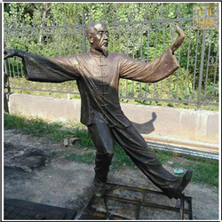 廣場老者打太極銅雕塑