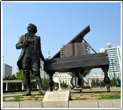 肖邦銅雕塑 肖邦銅雕塑