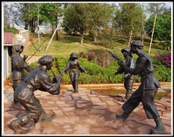 扭秧歌人物雕塑圖片